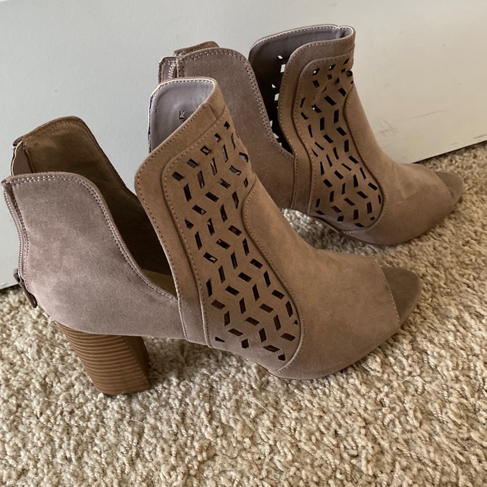 Open toed heels